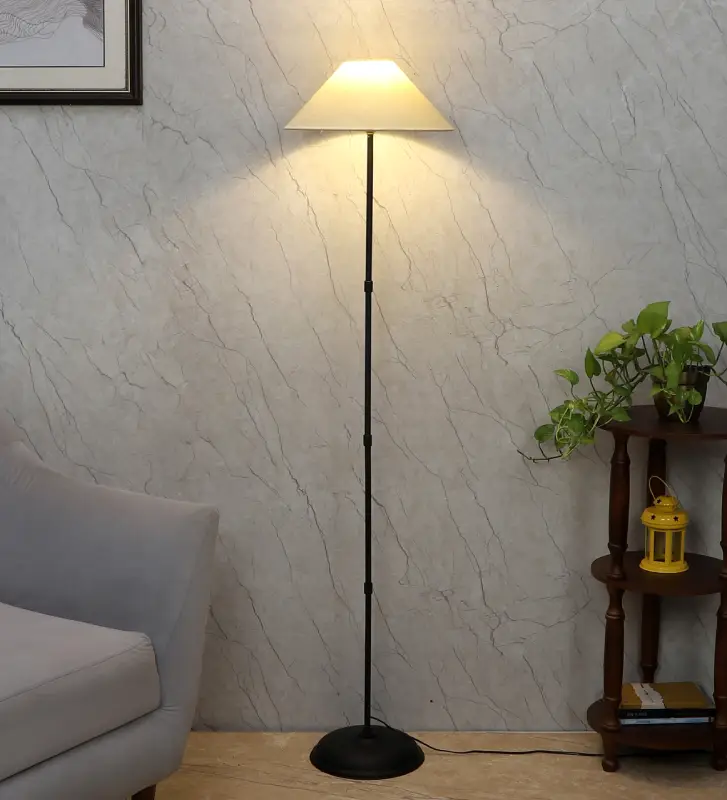 Prada Pisto Floor Lamp – Ivory