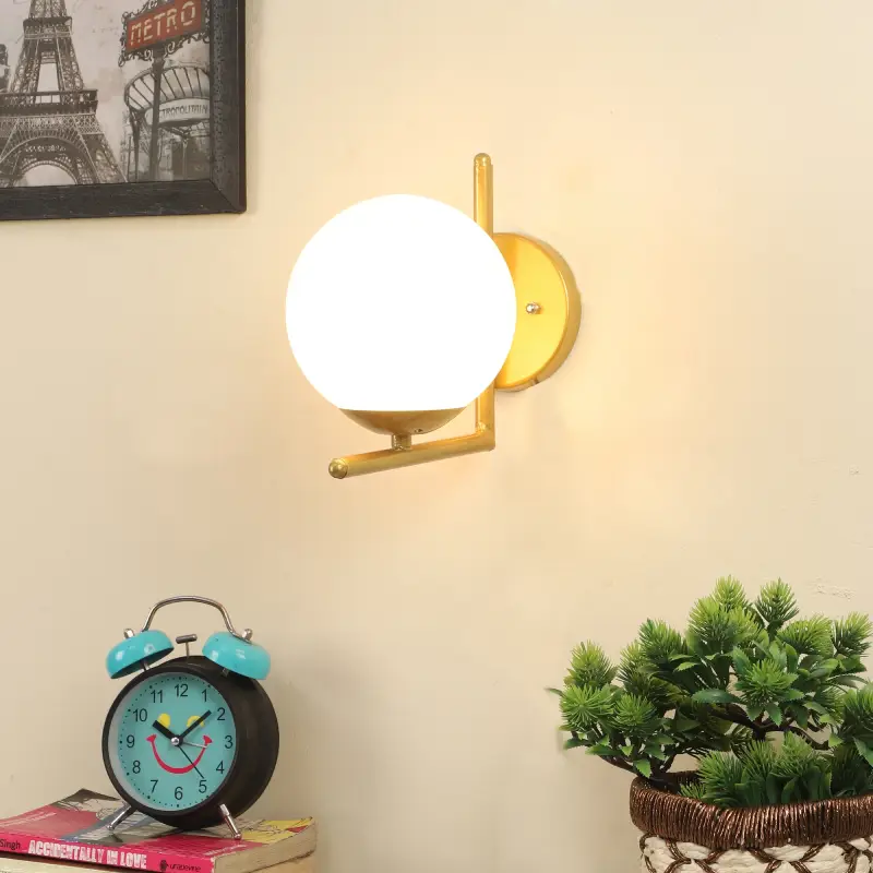 Levi Wall Lamp